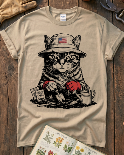Vintage Tomato Cat Edible Gardening T-Shirt