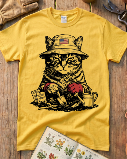 Vintage Tomato Cat Edible Gardening T-Shirt